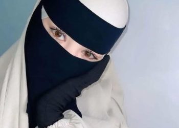 الفتاة الغريبة