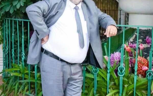 في مـعـاهـد الحُــرِّيَّة