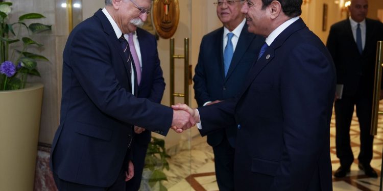 الرئيس السيسي يستقبل رئيس البرلمان المجري