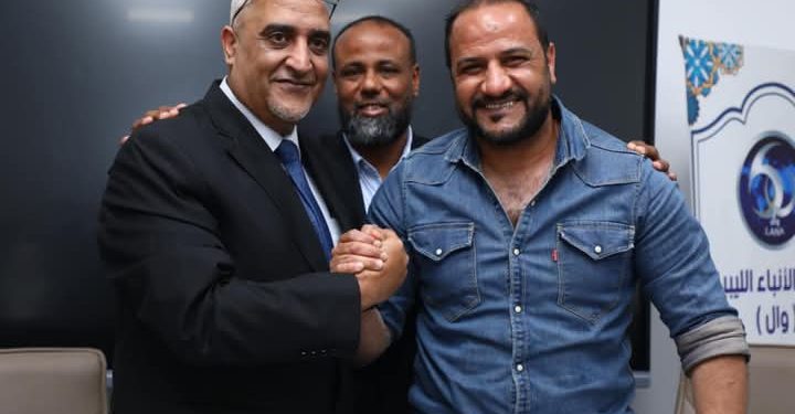 مراسم تسليم واستلام بين رئيس الاتحاد الفرعي للكاراتيه السابق مع رئيس الاتحاد الفرعي الكاراتية المكلف 