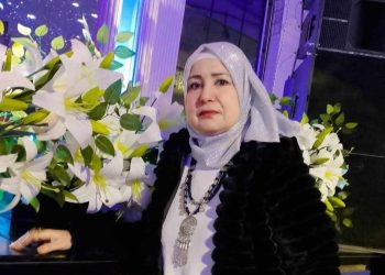 قد قال حبُّكِ والغرامُ مذلّتي …