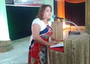 شقاوةُ المرآة