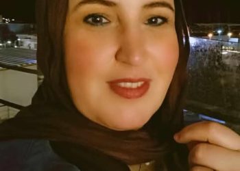 مدهشُ ظِلِّي على فَمِ التِّينِ …