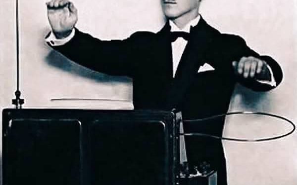 يوسف بن غانم يكتب ليون تيرمين وآلته الثّوريّة: ولادة الموسيقى الإلكترونية