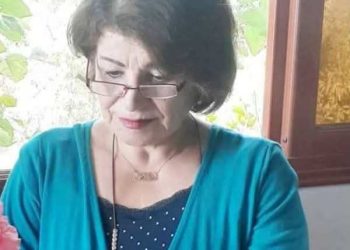 تسألُني ياعليّ …