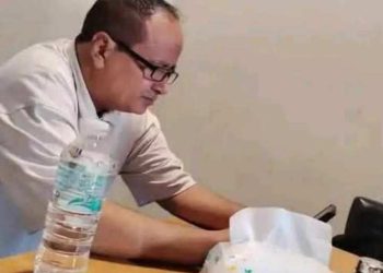 الرجل الّذي يحصي خيباته