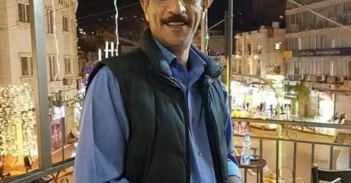 تبرّع لي صاحبُ المقهى