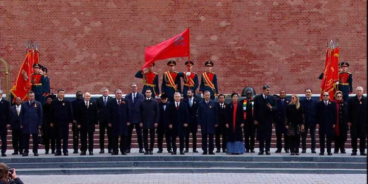 الرئيس السيسي يشارك ذكرى الانتصار بروسيا الرواد نيوز.