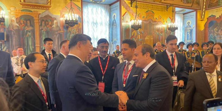 لقاء ودي بين الرئيس السيسي ورئيس الصين بروسيا الرواد نيوز.