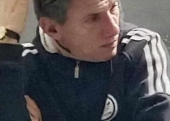 الشاعر أيمن بكر بكر يكتب ويبقى …