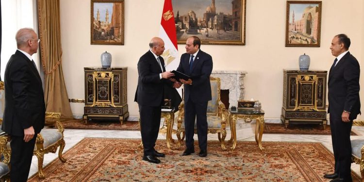 السيسى يستقبل اليوم الدكتور فؤاد حسين …