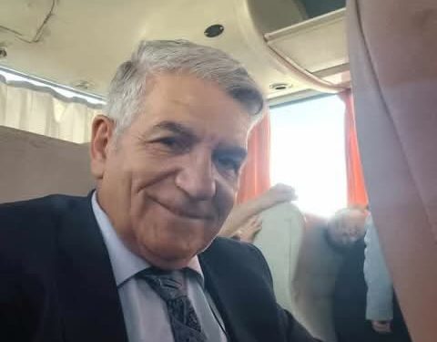 أسيرٌ في متاهات شجوني