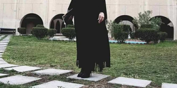 هذا العالمُ مليءٌ بالكثيرين