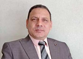 أُحِبُّكِ رَغمَ ما بِيَ …