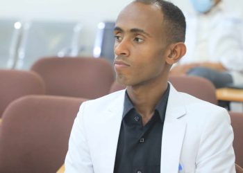 محمد نبراس العميسي يكتب حين يؤمن المدير بأن الإنسان هو البداية