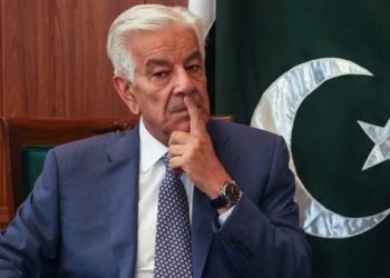 وزير الدفاع الباكستاني… ندعم إيران بكل قوتنا