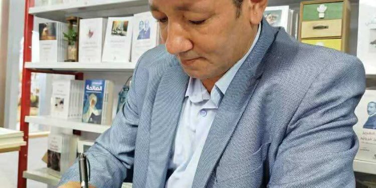 الجنرال الّذي يقرأ الكتب