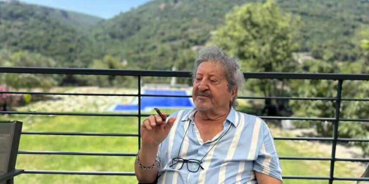 أوَّلُ النِّساءِ أنتِ… آخِرُ النِّساءِ..