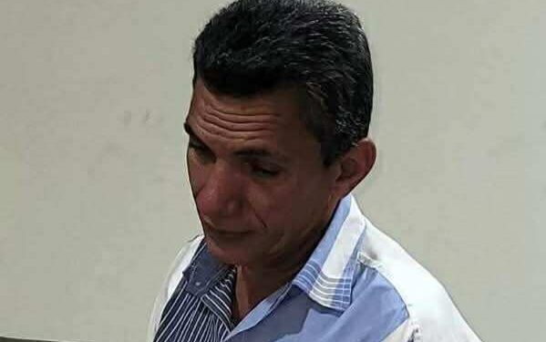 بَعْضُ دَجَاجِ الحَيِّ …