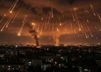 من ذا يُفَسِّرُ مارأيتُ