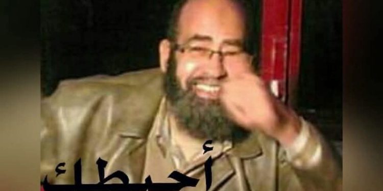 أحيطكِ بقلبي …