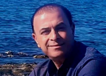 « أَحْمَدُ رَاجِحٌ » حُلْمِي أَنْ أَرْسُمَ رِسَالَةً هَادِفَةً فِي تَطْوِيرِ المُجْتَمَعِ…  