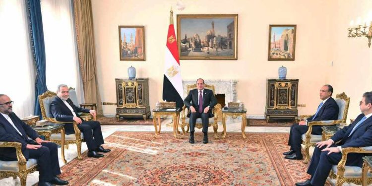 السيسي يستقبل وزير الخارجية الإيراني …