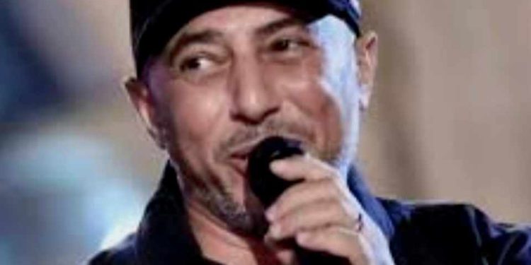 عُمَرُ العَبْدَاللاتِ: سِيمْفُونِيَةُ الرُّوحِ الَّتِي هَزَّتْ وَجْدَانَ الأُمَّةِ