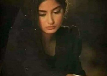 “كَشَفْتُ قِنَاعَ خِدَاعِهَا” …