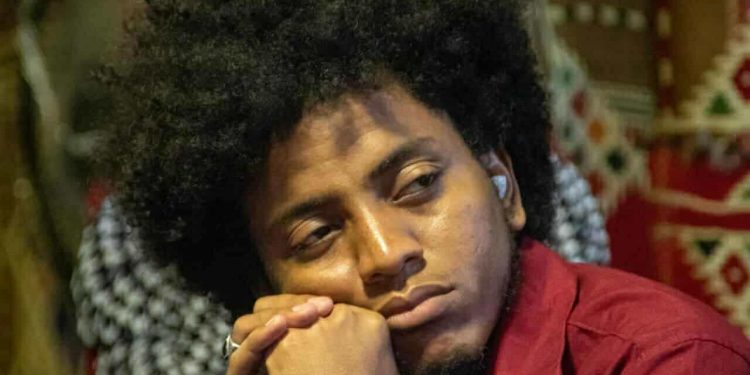 تلك القلوب الذّائبة …