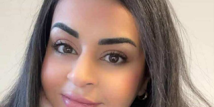 كأنَّ الاسم مرآةٌ …