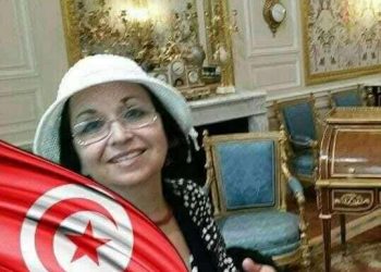 أحبُّ القصیدَ…أحبُّ الوطنْ