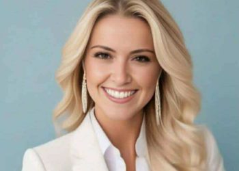 هل بينَ قافيتي وبينَكِ مِن نَسَبْ ؟