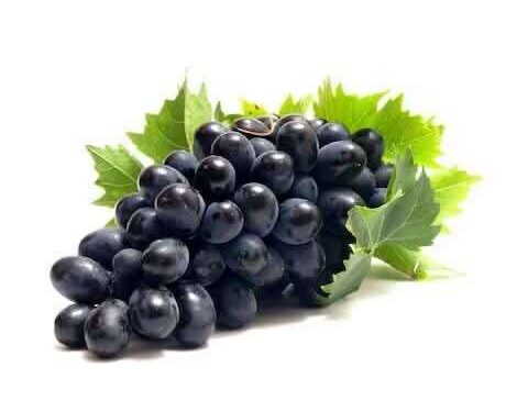 عناقُ العنبِ الأخير