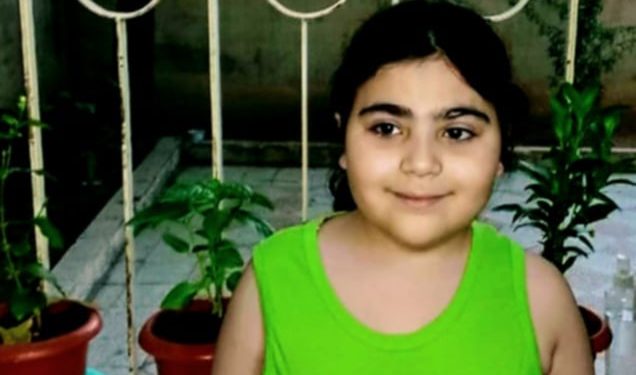 « سارِي عَزَّام » حِينَ يَنطِقُ العَقلُ قَبْلَ الحُرُوفِ …