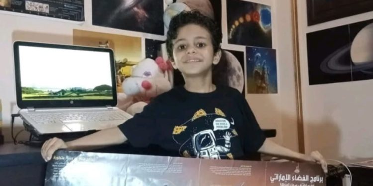 « أَحْمَدُ حَمَادَةَ » طِفْلُ الفَلَكِ وَرَائِدُ الأَحْلَامِ …