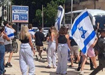 حركة فتح: المظاهرات أمام السفارة المصرية كانت بمباركة إسرائيل