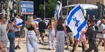 حركة فتح: المظاهرات أمام السفارة المصرية كانت بمباركة إسرائيل