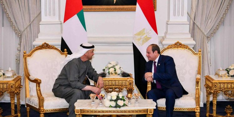 الرئيس السيسي يستقبل رئيس دولة الإمارات.