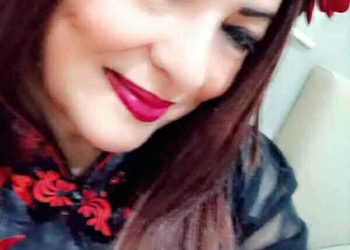 الرِّيحُ عَاتِيَةٌ هَذَا المَسَاءَ  