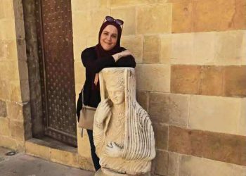  رَشَّةٌ من عِطْرِ الخَيَالِ …