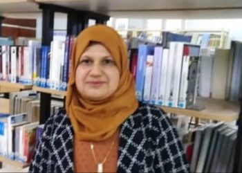 لأنني شاعرة   