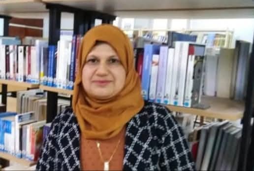 لأنني شاعرة