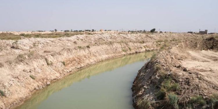 العراقُ في مواجهةِ أزمةٍ مياهٍ خانقةٍ تُهدِّدُ الزراعةَ والنسيجَ الاجتماعيَّ