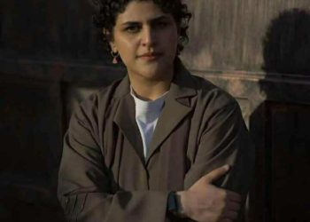 نتسوَّل أطرافَ العباءات