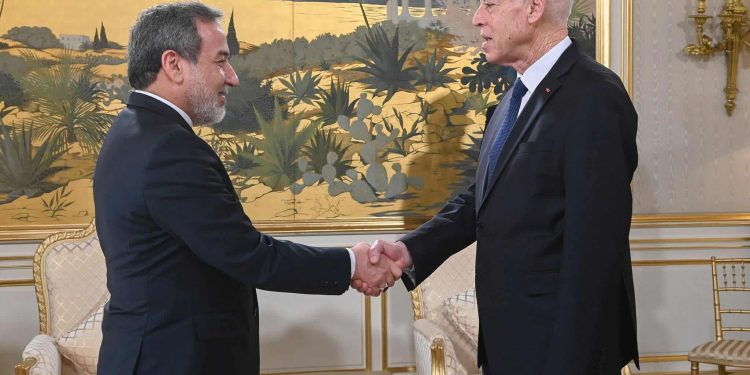 الرئيس قيس سعيد يستقبل وزير الخارجية الإيراني