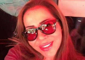 أتلو بعينيكَ البداية والنّهايةَ