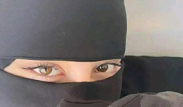 سجال بين صديقتين 