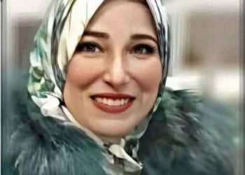 أكتب إليكِ..