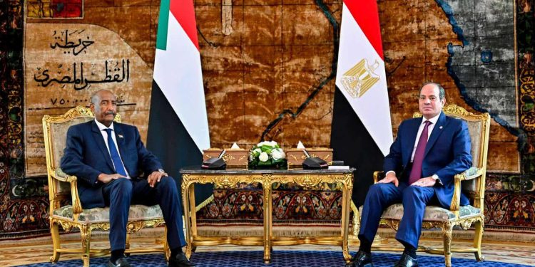 الرئيس السيسي يستقبل رئيس السودان …